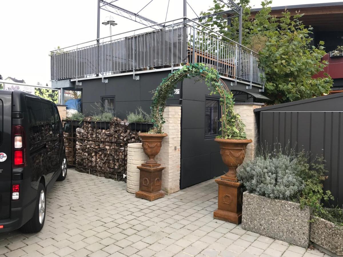 Tiny House Black Pearl Теттнанґ Екстер'єр фото